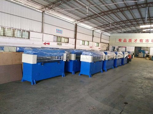 萬(wàn)信機(jī)械 專業(yè)提供山東裁斷機(jī)與配套液壓油，助力裁斷與包裝高效作業(yè)